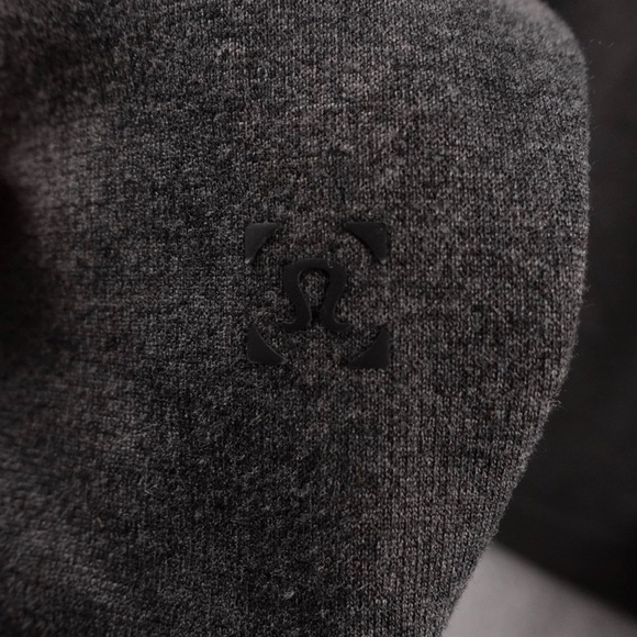 NWOT Lululemon City Sweat Pullover Hoodie *Thermo
Heathered Coal - Picture 7 of 7